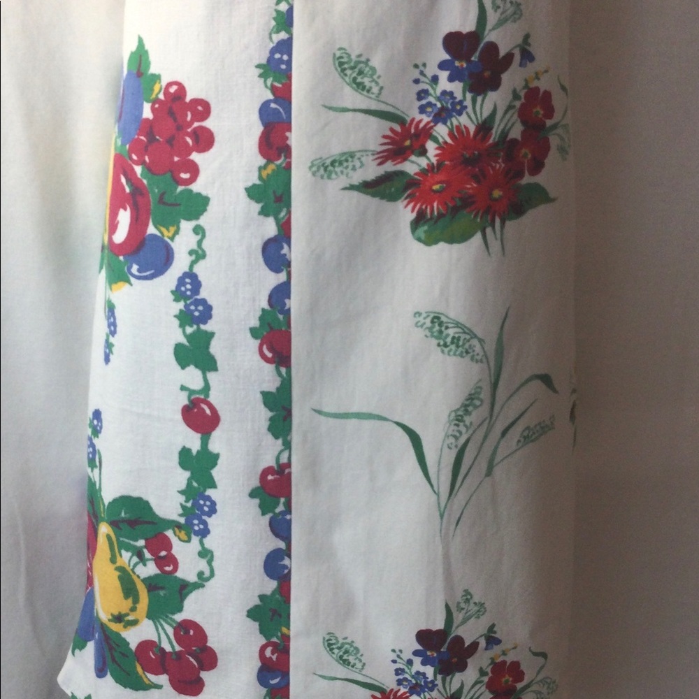 Handmade Patchwork Apron Using Vintage Linens - image 4